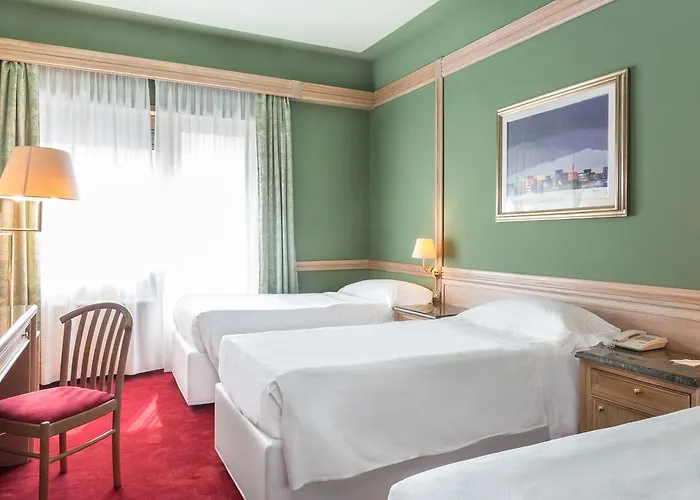 Otel Beverly Hills 4*
