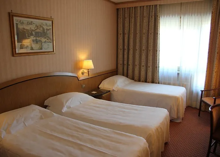 Hotel Beverly Hills 4*